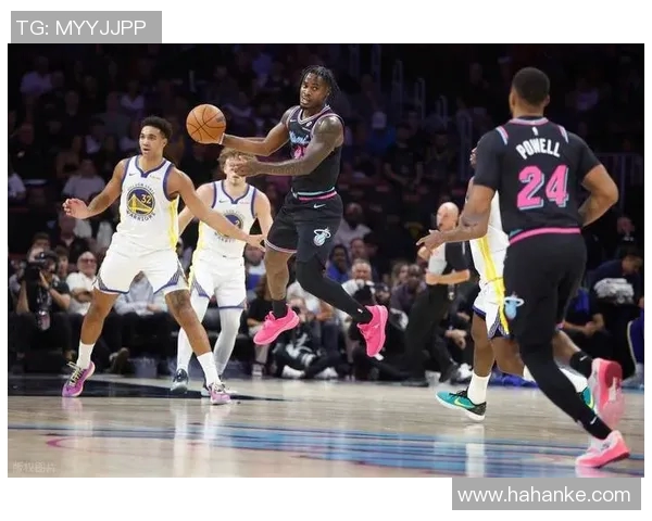 勇士与鹈鹕的激烈对决回顾2014至2015赛季精彩瞬间分析